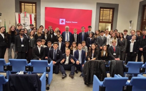 Sergio Angarano del Barsanti di Massa presiede il Parlamento regionale degli studenti