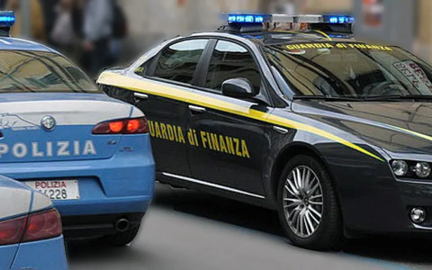 Rapina armata in un supermercato a Carrara