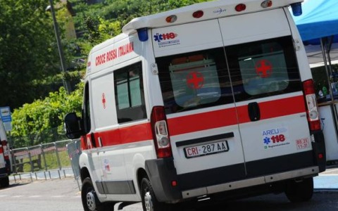 Marina di Carrara, un ciclista investito da un’auto: è in condizioni critiche