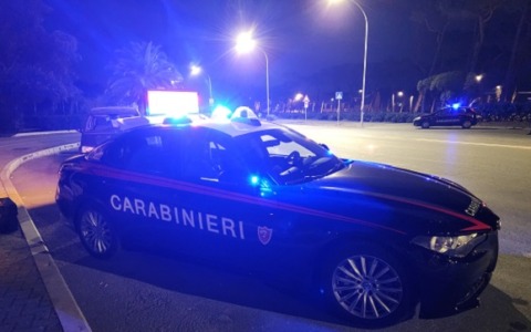 Tragedia a Licciana Nardi: uomo di 55 anni trovato morto sul balcone